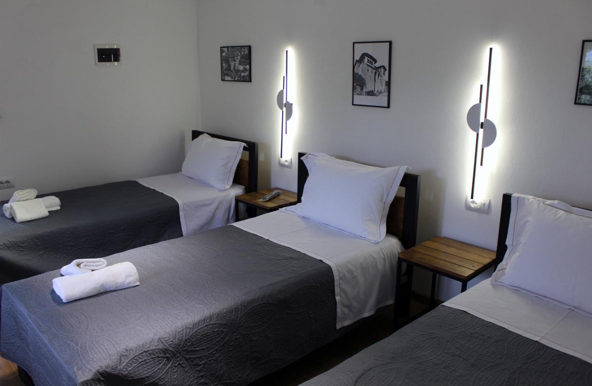 Guest House Amades Гирокастра Экстерьер фото