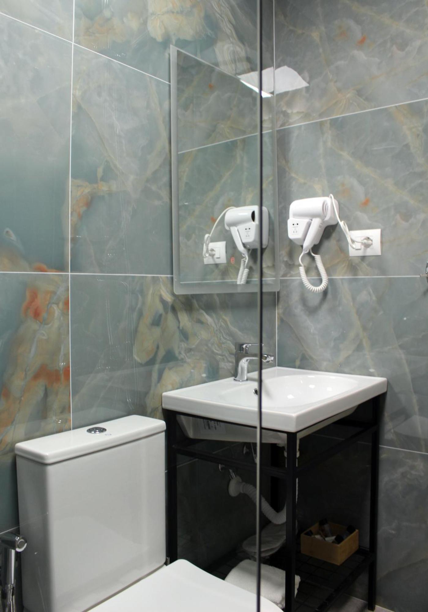 Guest House Amades Гирокастра Экстерьер фото