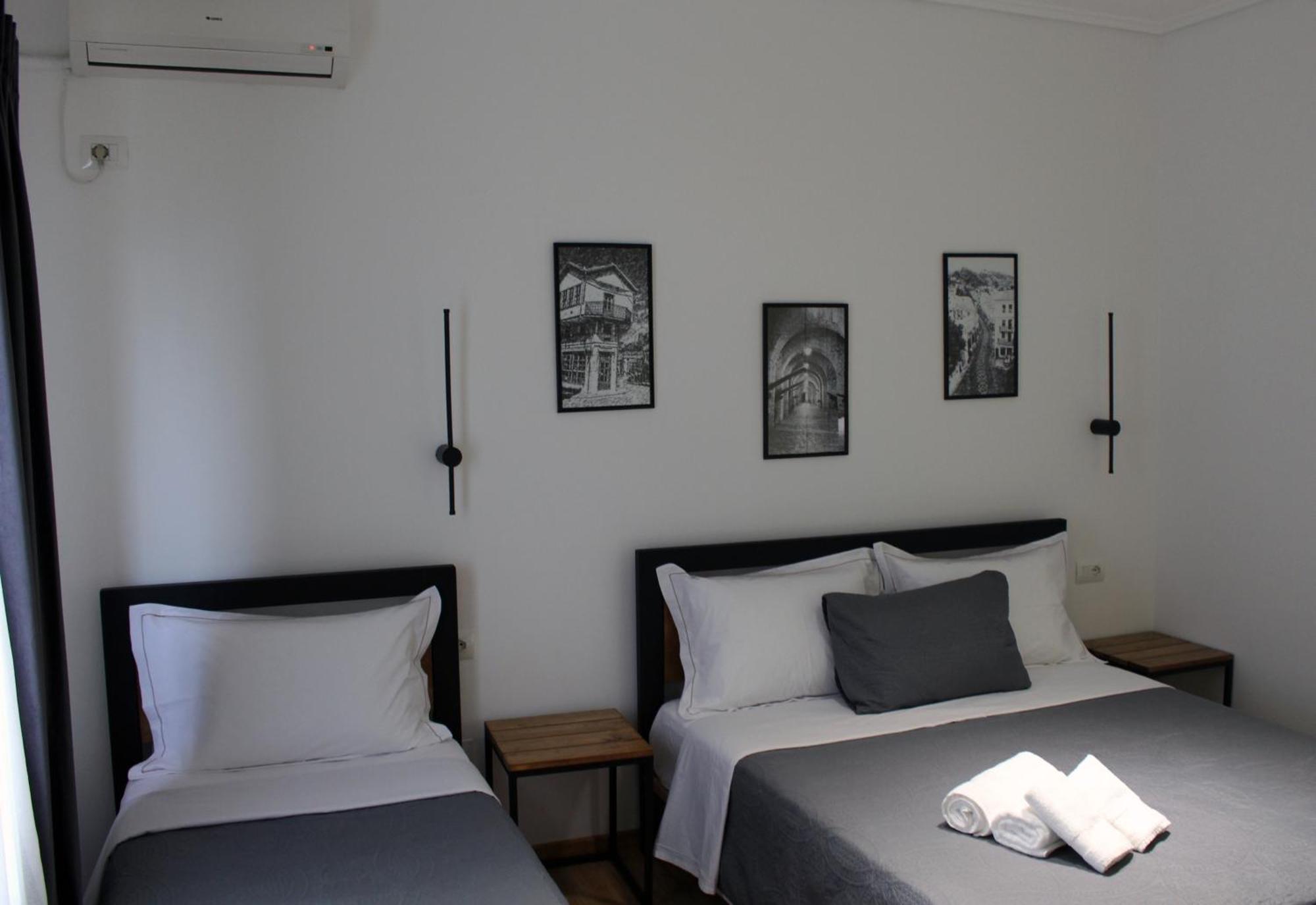 Guest House Amades Гирокастра Экстерьер фото