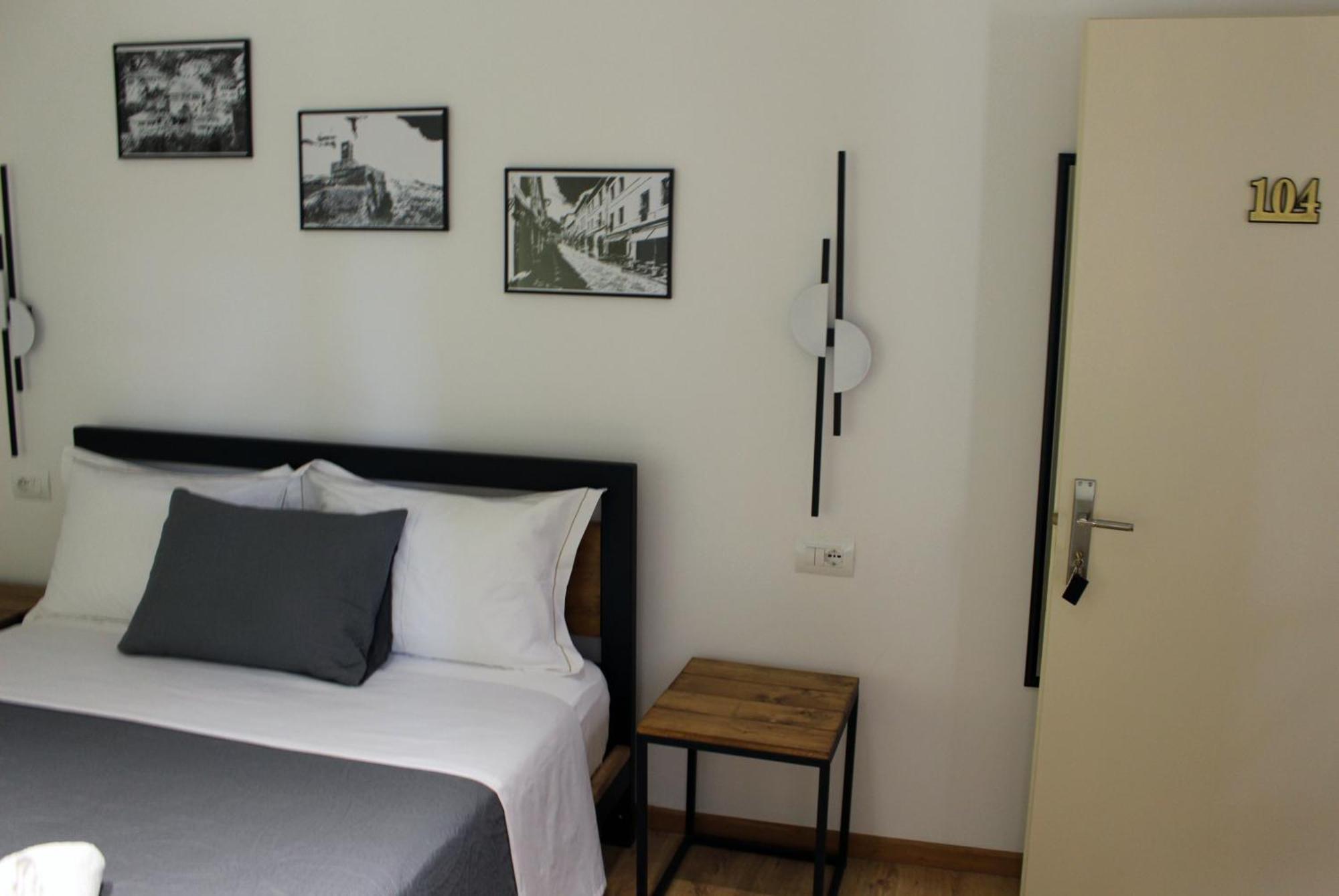 Guest House Amades Гирокастра Экстерьер фото