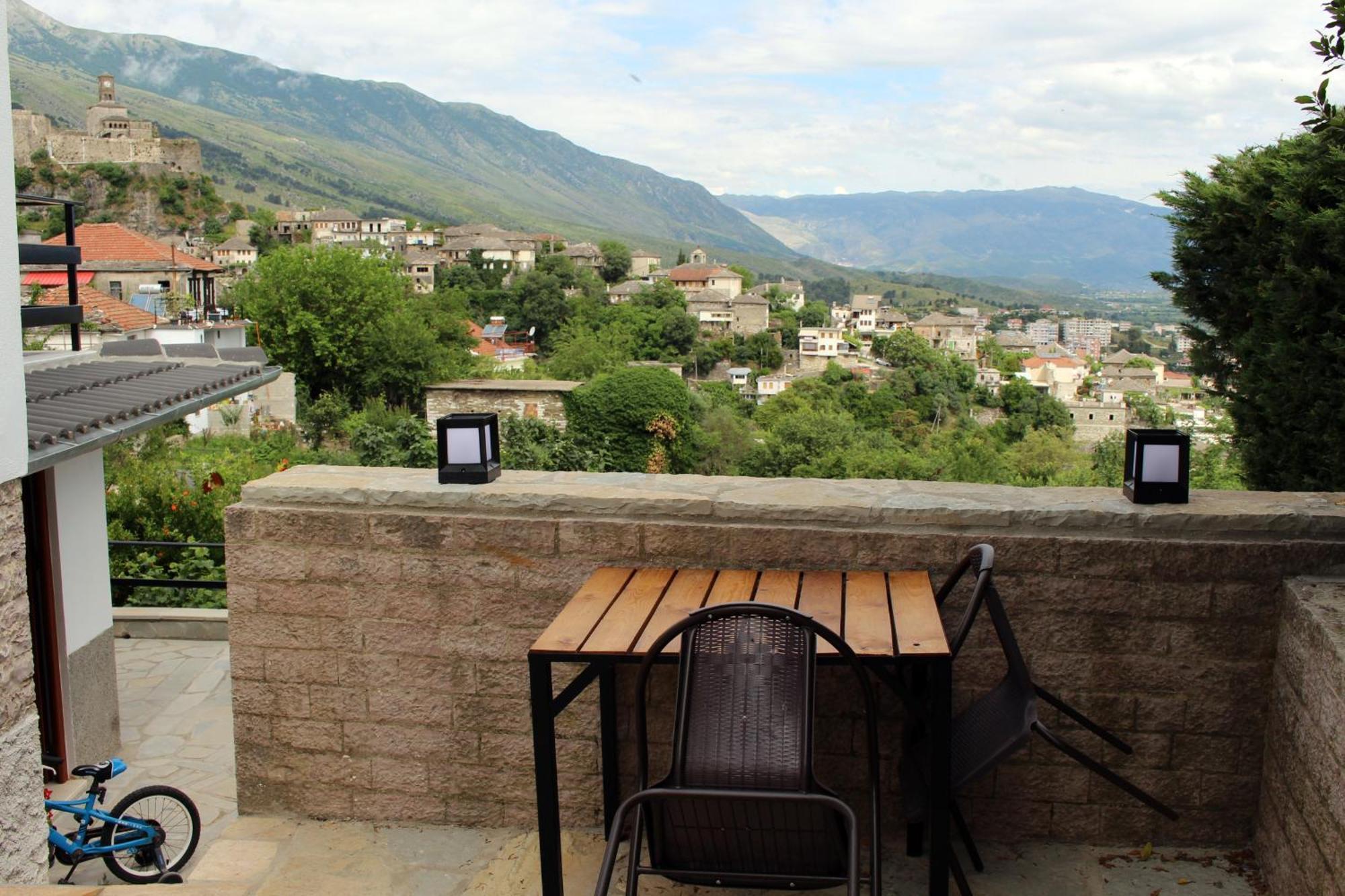 Guest House Amades Гирокастра Экстерьер фото
