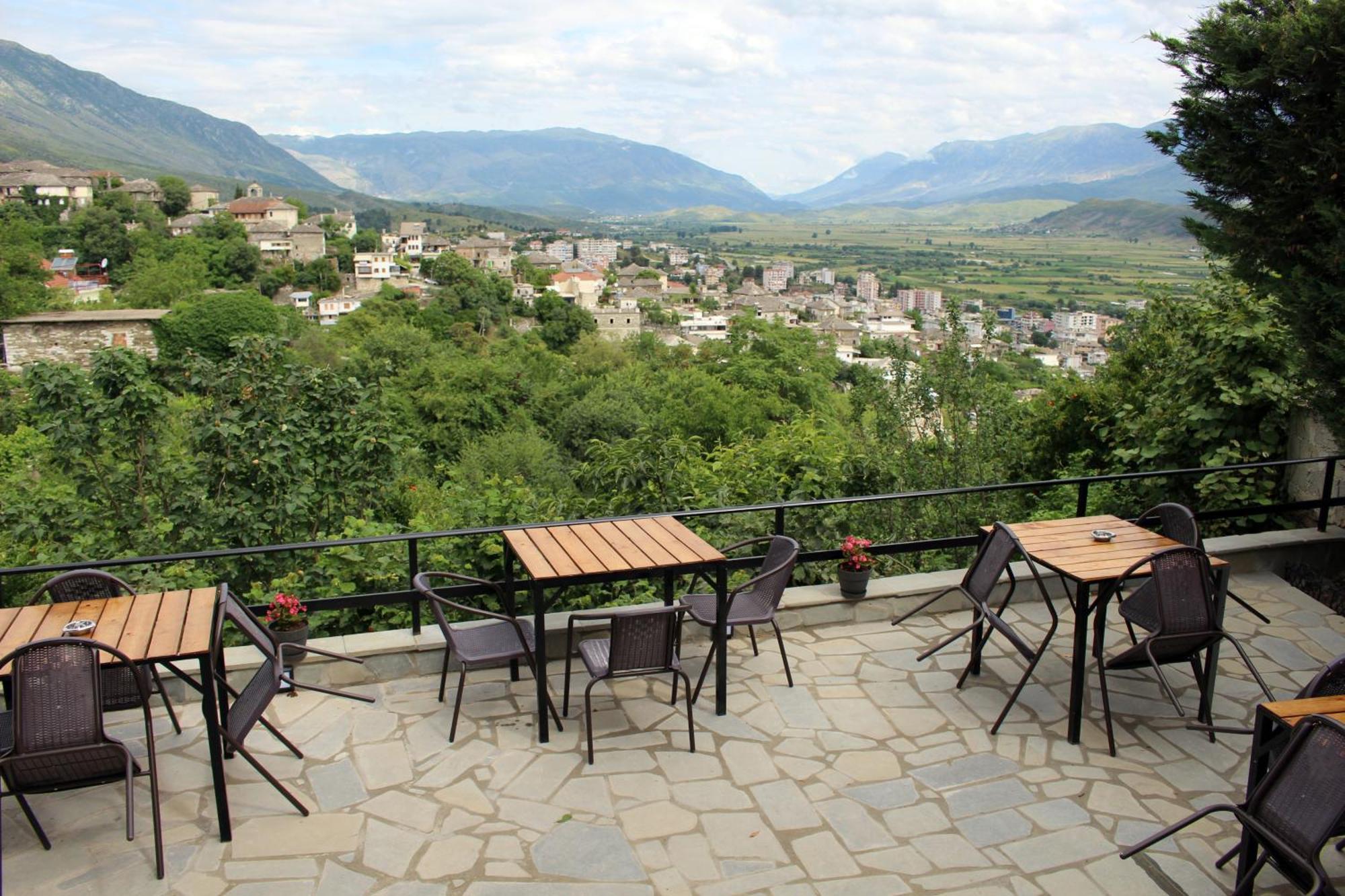 Guest House Amades Гирокастра Экстерьер фото