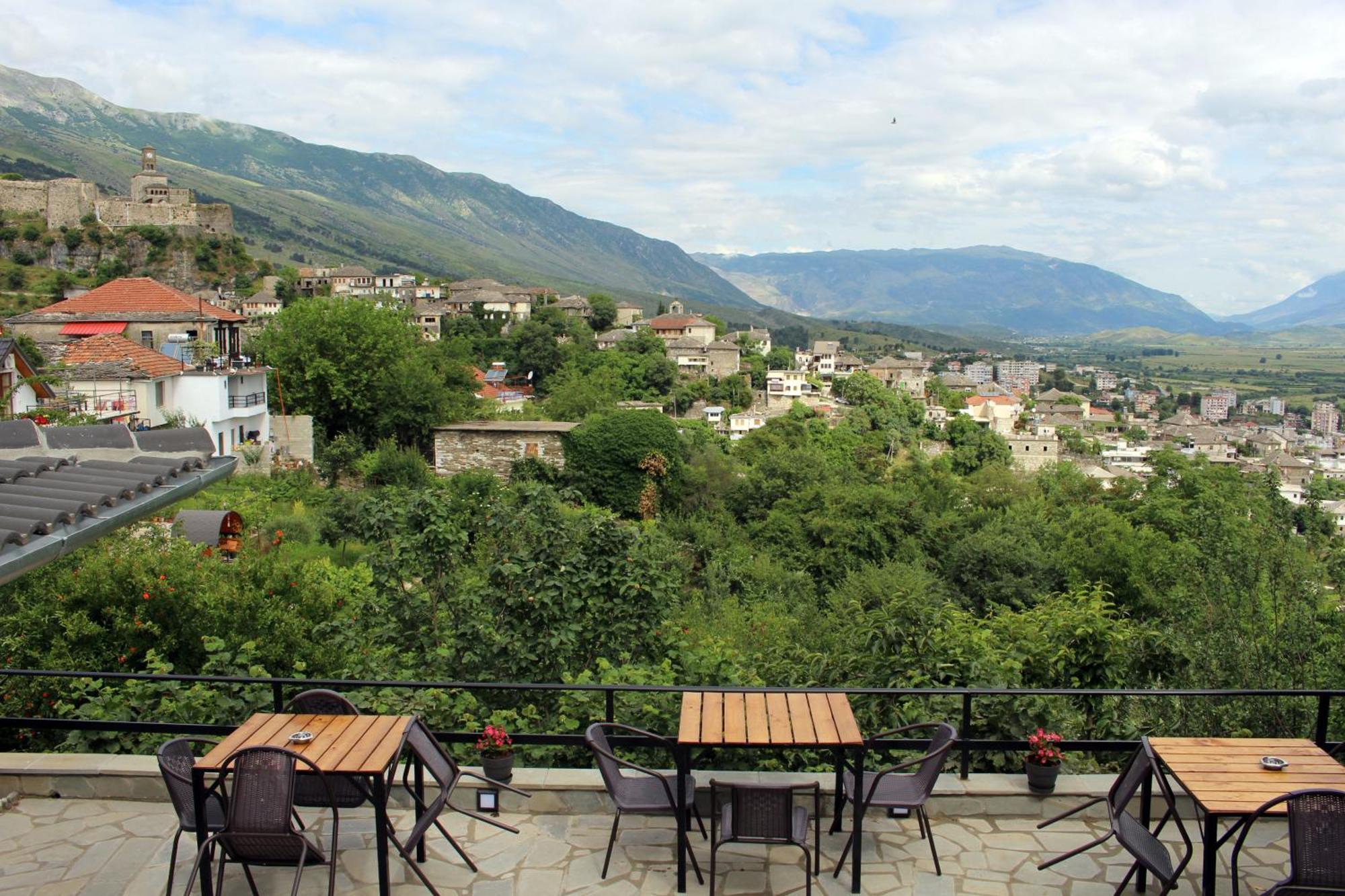 Guest House Amades Гирокастра Экстерьер фото